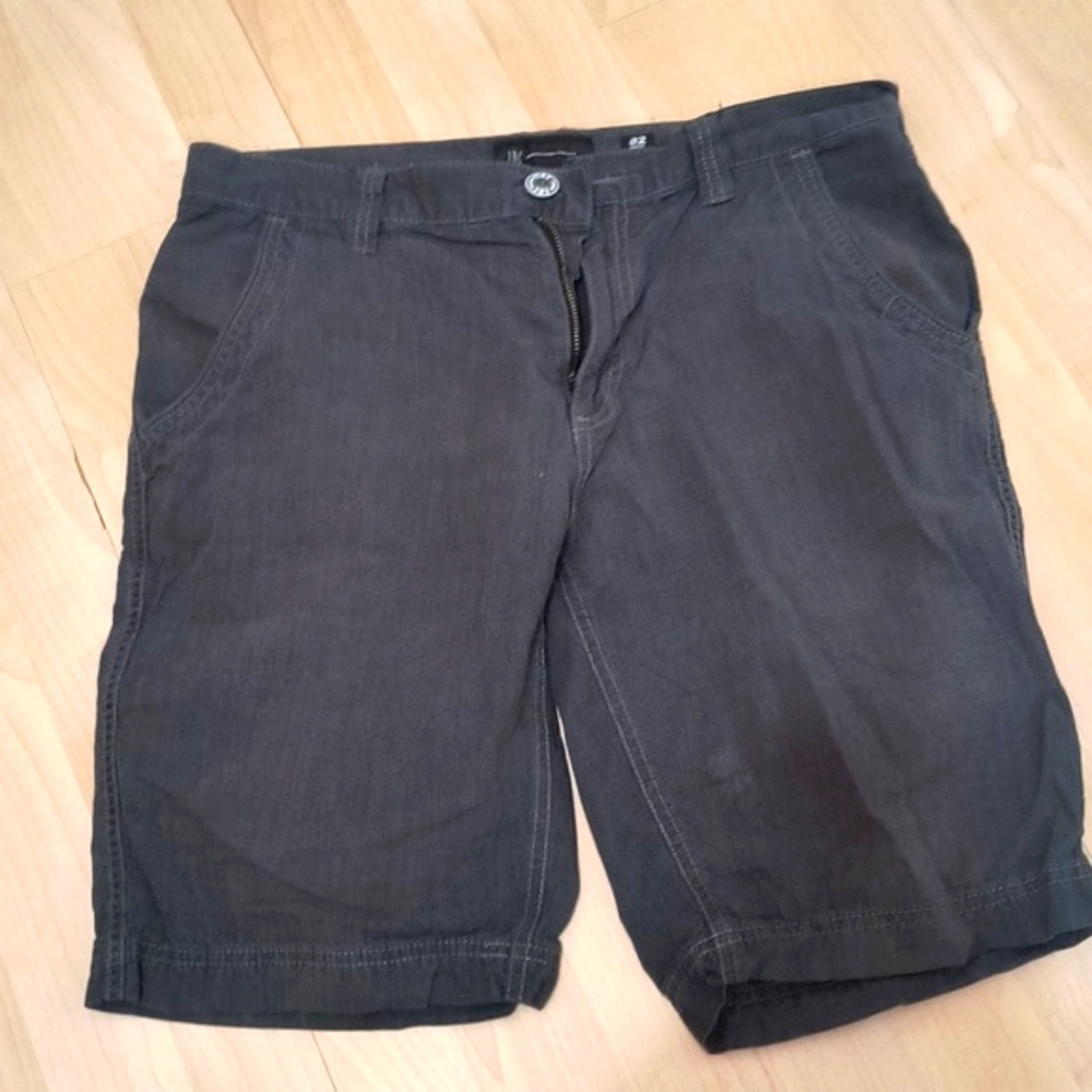 International Concepts Men's Navy Shorts size 32